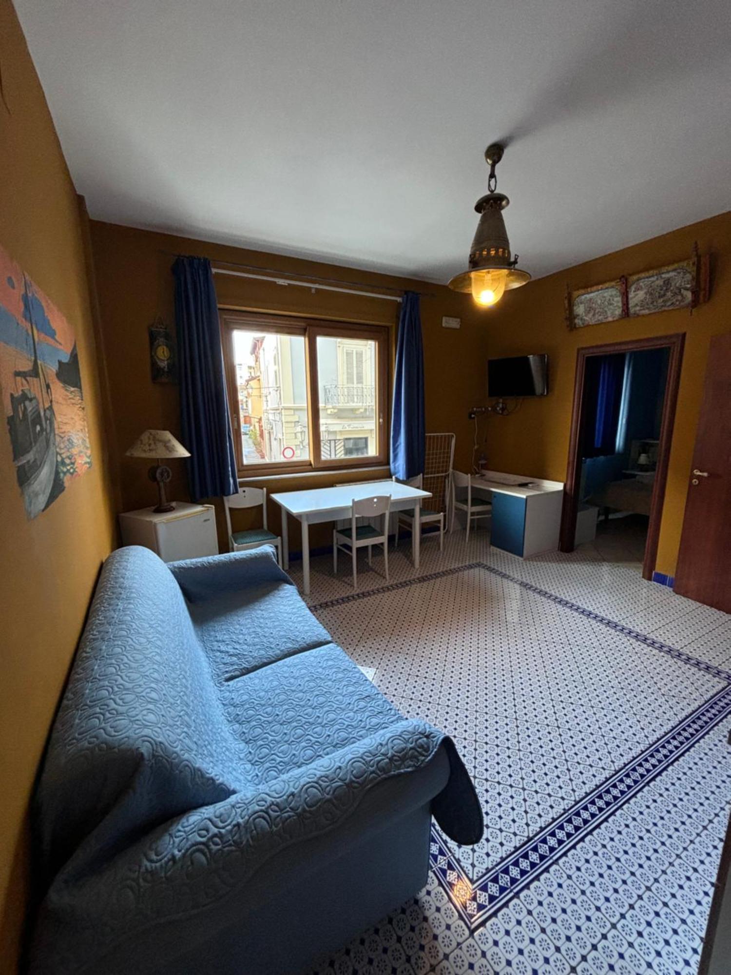 מילאצו Le Soleil B&B מראה חיצוני תמונה